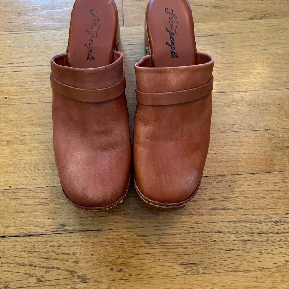Free People clogs in rich soft leather